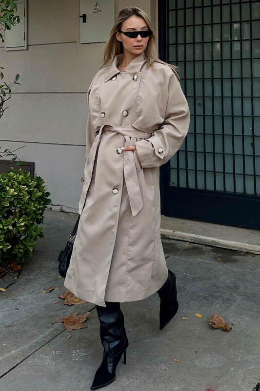 Bej Oversize Kuşaklı Kruvaze Yaka Apoletli Kadın Midi Trençkot - SWİST