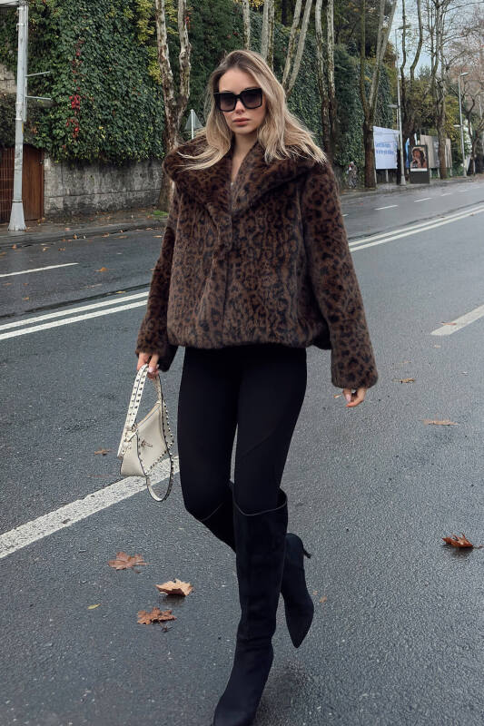 Kahverengi Leopar Desen Kruvaze Yaka Kadın Peluş Kürk - SWİST (2)
