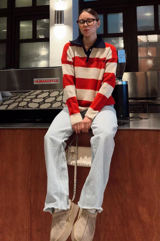 Kırmızı Polo Yaka Garnili Kalın Çizgili Kalp Nakışlı Kadın Triko Kazak - SWİST (2)