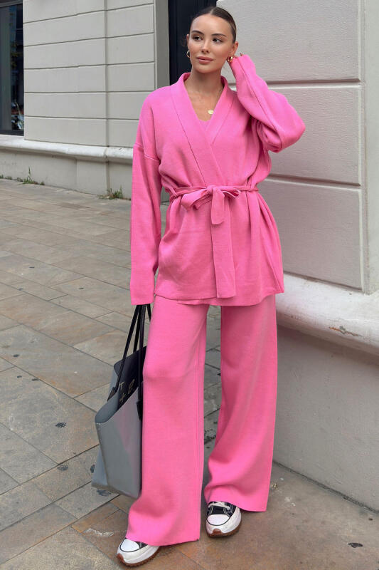 Pembe Kuşaklı Hırka-Askılı Crop-Pantolon 3'lü Kadın Triko Takım - SWİST