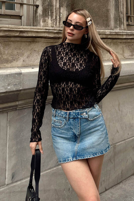 Siyah Kabartmalı Transparan Dantel Detay Kadın Crop Bluz - SWİST
