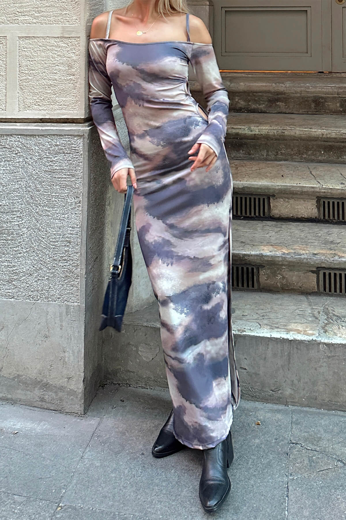 Bej Batik Desenli Askılı Yan Dekolte Detaylı Yırtmaçlı Kadın Midi Elbise - 4
