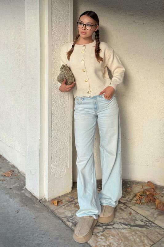 Bej Heart Gold Kalp Düğmeli Kadın Triko Hırka - SWİST (1)