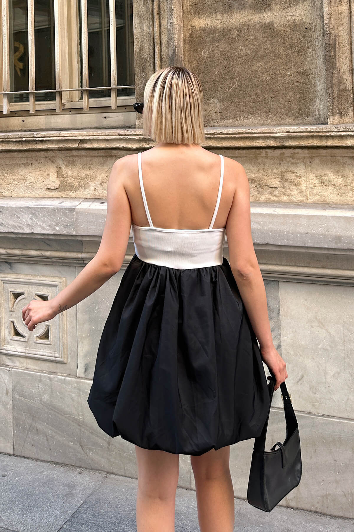 Beyaz İp Askılı Gül Detay Balon Etek Kadın Mini Elbise - 5