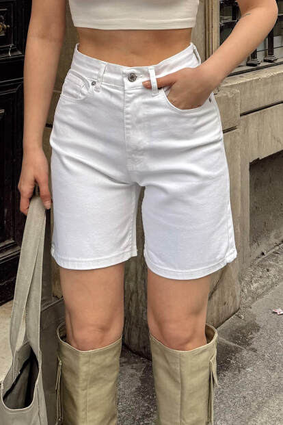 Beyaz Yüksek Bel Kadın Fit Denim Şort - 4