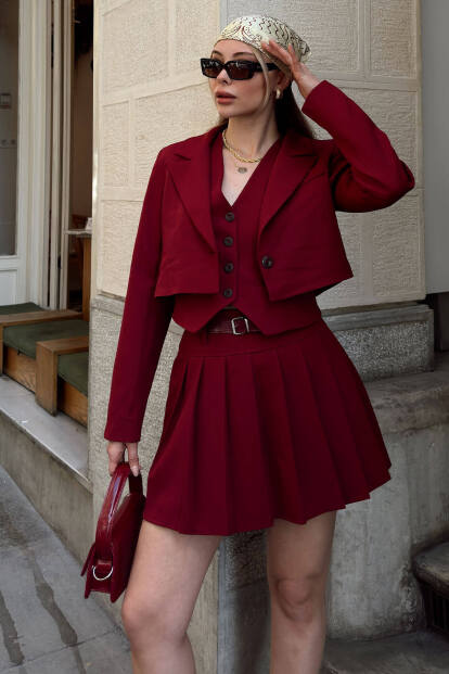 Bordo Blazer Crop Ceket-Yelek- Kemerli Pileli Mini Şort Etek 3’lü Dokuma Kadın Takım - 1