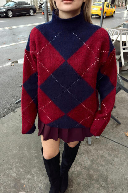 Bordo Dik Yaka Bakalava Desen Kadın Triko Kazak - 4