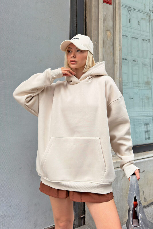 Bej Stay Kapüşonlu Kanguru Cepli İçi Polarlı Oversize Kadın Sweatshirt - SWİST (2)