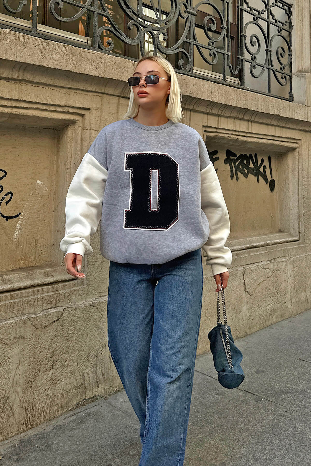 Beyaz Gri D Nakışlı Garnili İçi Pamuklu Kadın Sweatshirt - 3