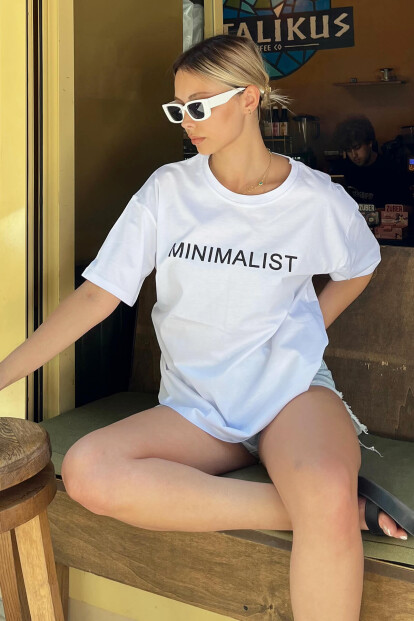 Beyaz Minimalist Baskılı Bisiklet Yaka Tshirt 