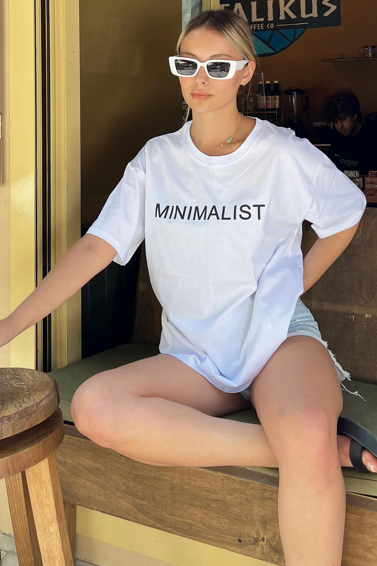 Beyaz Minimalist Baskılı Bisiklet Yaka Tshirt - 4