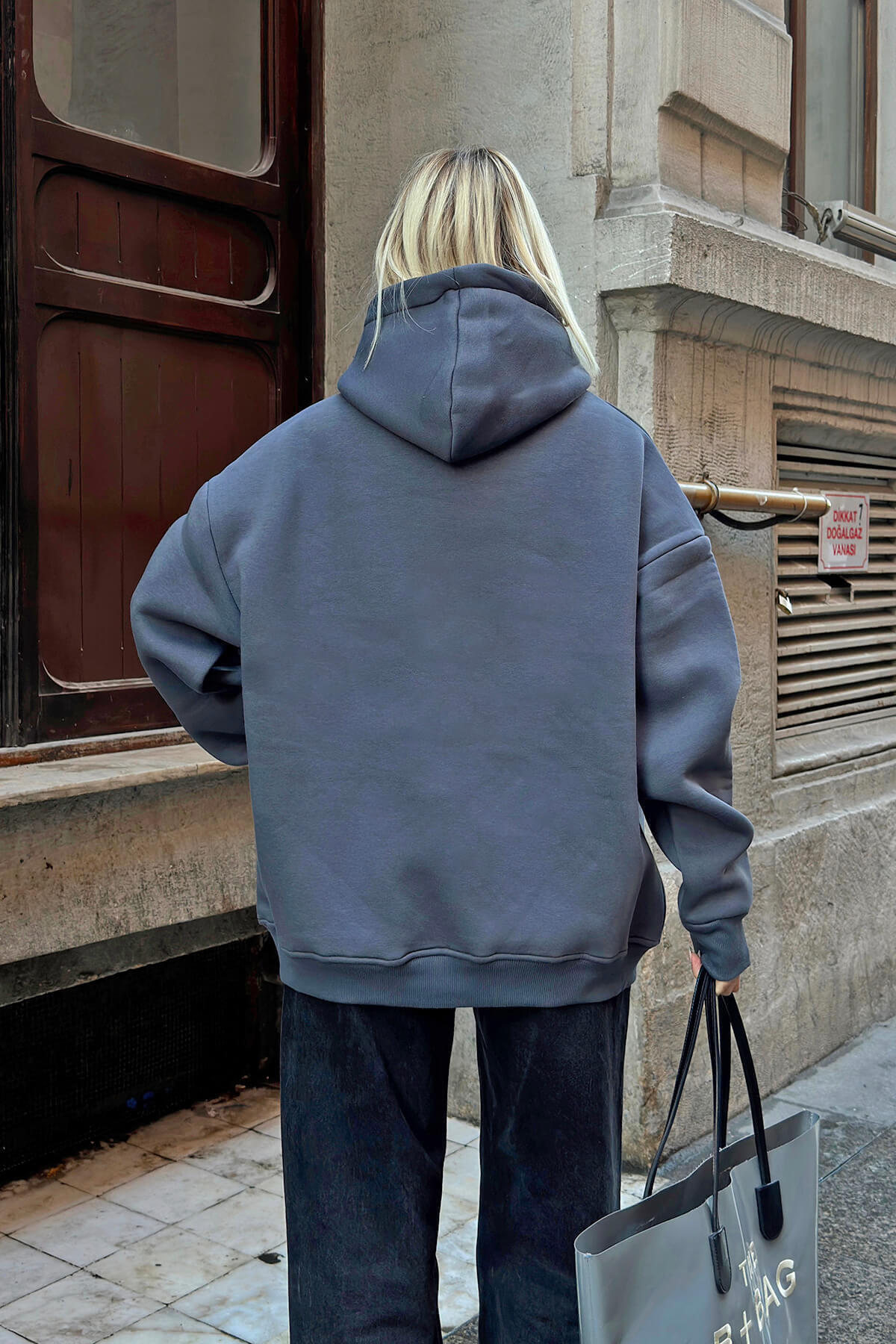 Füme Stay Kapüşonlu Kanguru Cepli İçi Polarlı Oversize Kadın Sweatshirt - 5