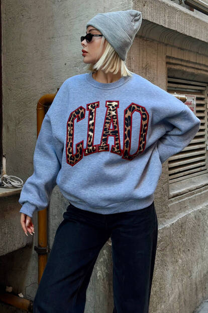 Gri Ciao Nakışlı Bisiklet Yaka İçi Pamuklu Oversize Kadın Sweatshirt - 1