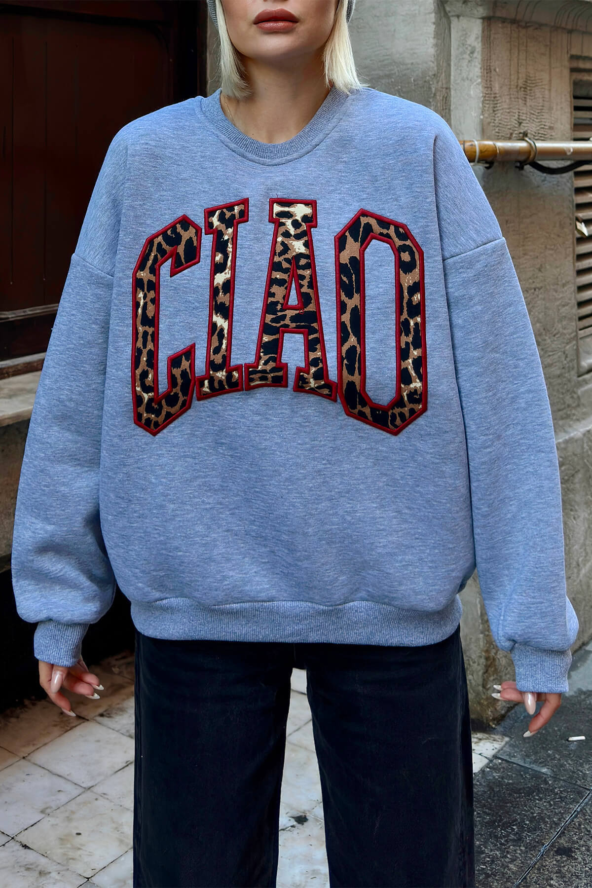 Gri Ciao Nakışlı Bisiklet Yaka İçi Pamuklu Oversize Kadın Sweatshirt - 4