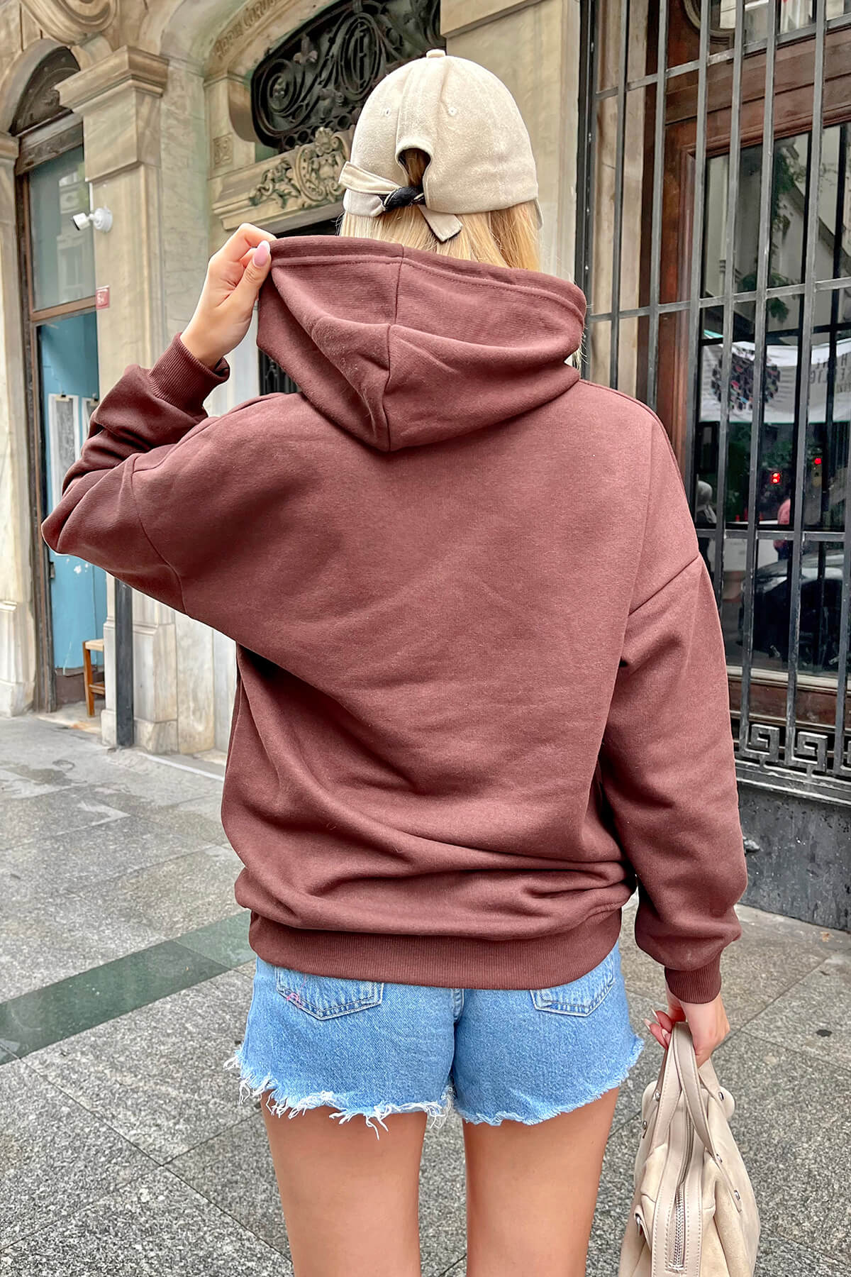 Kahverengi Kapüşonlu İçi Pamuklu Kadın Basic Sweatshirt - 4