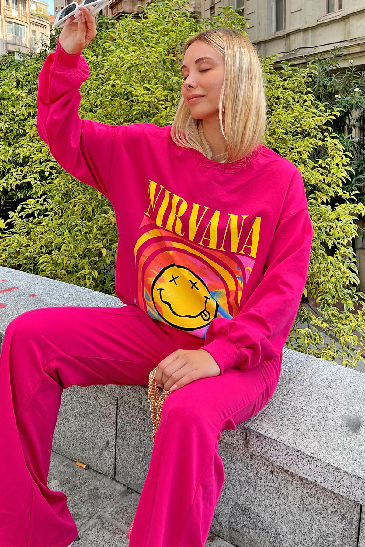 Pembe Nirvana Baskılı Bisiklet Yaka Kadın Sweatshirt - 1