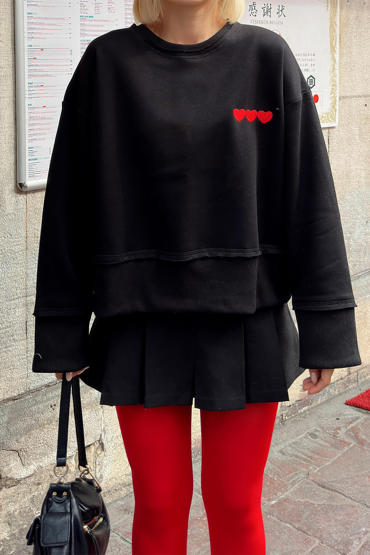 Siyah 3 Kalp Baskılı Piş Dikiş Kadın Crop Sweatshirt - 4