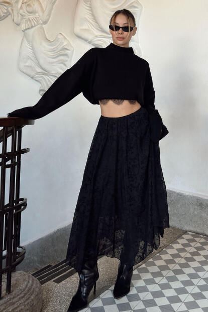 Siyah Beli Lastikli Astarlı Flok Baskılı Asimetrik Kadın Midi Etek 