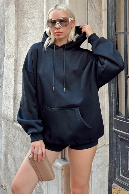 Siyah Oversize Kapüşonlu Kanguru Cepli İçi Polarlı Kadın Sweatshirt 