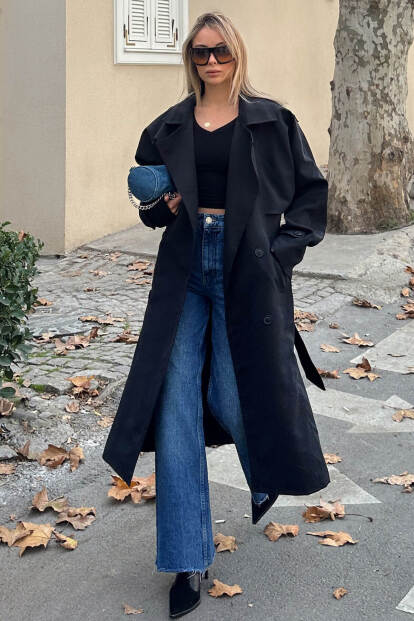 Siyah Oversize Kuşaklı Kruvaze Yaka Apoletli Kadın Midi Trençkot 