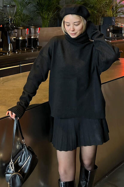 Siyah Raina Balıkçı Yaka Kazak-Pilise Etekli Kadın Triko Alt Üst Takım 