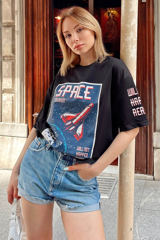 Siyah Space Baskılı Oversize Kadın Tshirt - SWİST