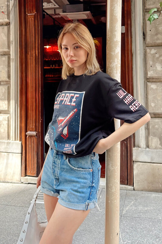 Siyah Space Baskılı Oversize Kadın Tshirt - SWİST (2)