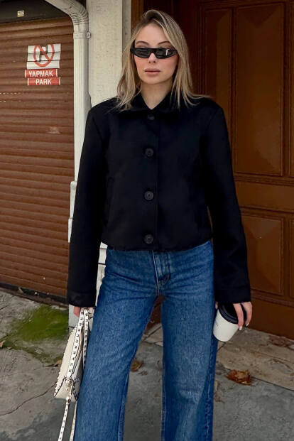 Siyah Süet Polo Yaka Düğme Kapamalı Kadın Crop Mont 