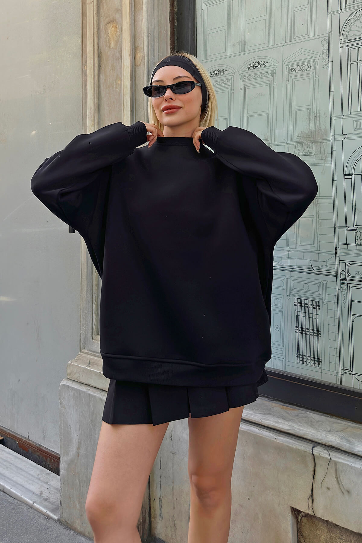 Siyah Walk Bisiklet Yaka İçi Polarlı Basic Oversize Kadın Sweatshirt - 1