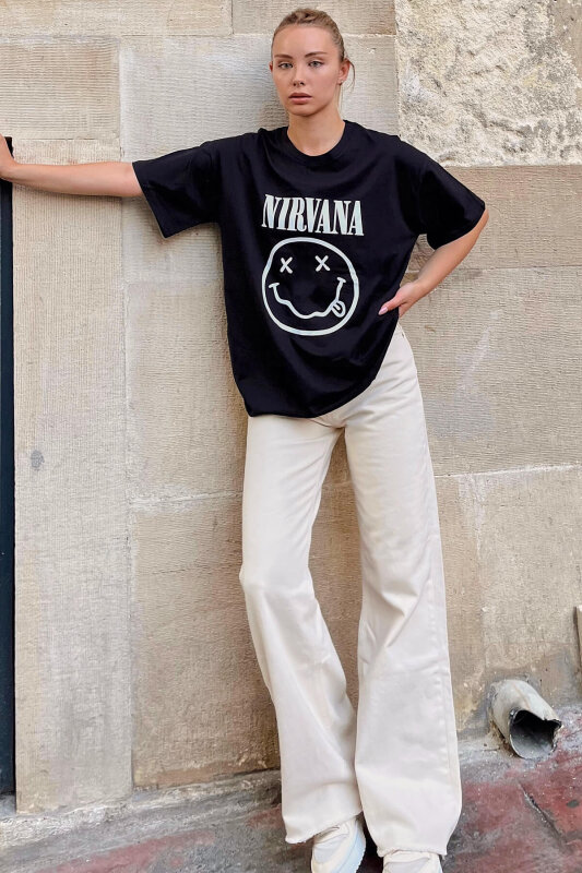 Siyah Yeni Nirvana Baskılı Oversize Kadın Tshirt - SWİST (2)