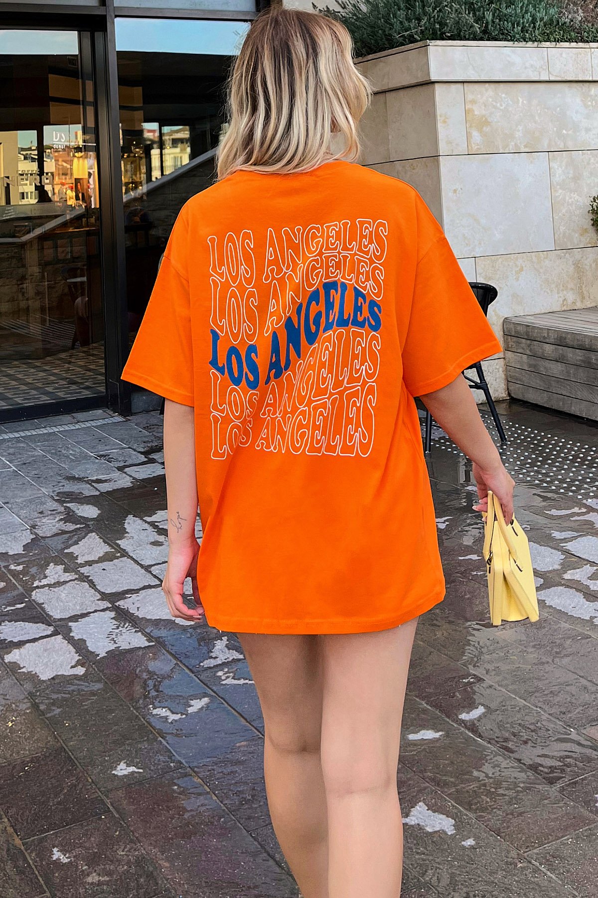 Turuncu LA Sırt Baskılı Oversize Kadın Tshirt - 1