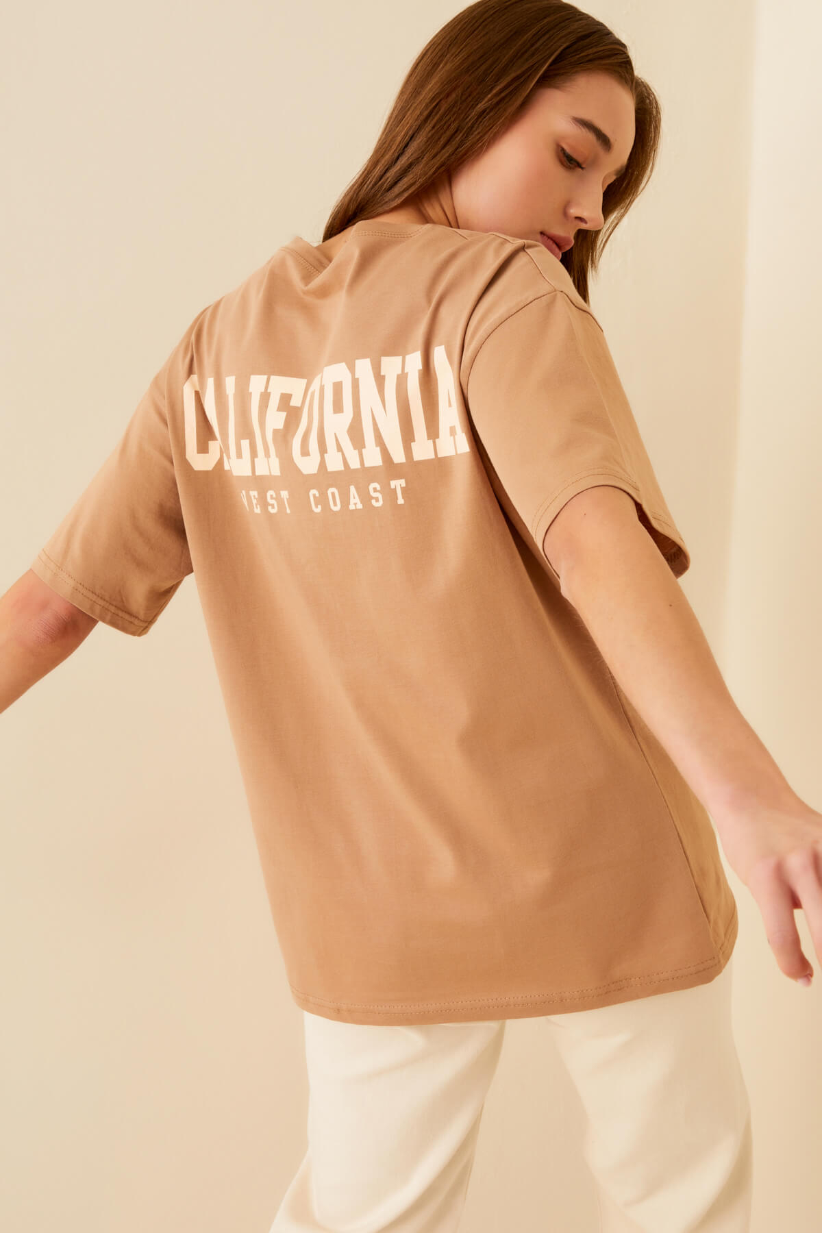 Vizon Clfrnia Sırt Baskılı Oversize Kadın Tshirt - 3