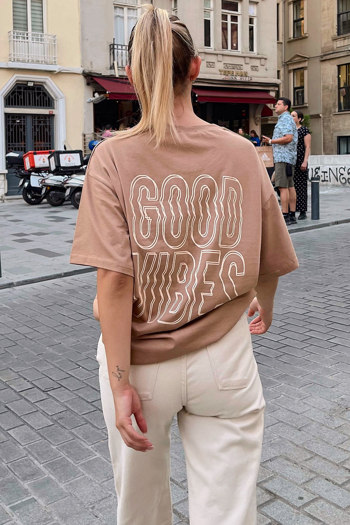 Vizon Good Vibes Sırt Baskılı Oversize Kadın Tshirt - 1