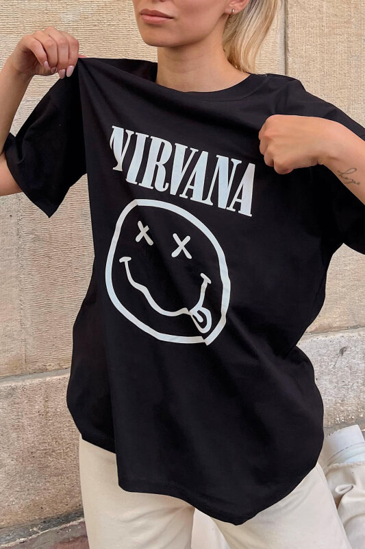 Siyah Yeni Nirvana Baskılı Oversize Kadın Tshirt - SWİST (1)