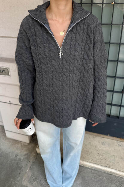 Füme Fermuarlı Dik Yaka Kalın Saç Örgü Oversize Kadın Triko Kazak - 4