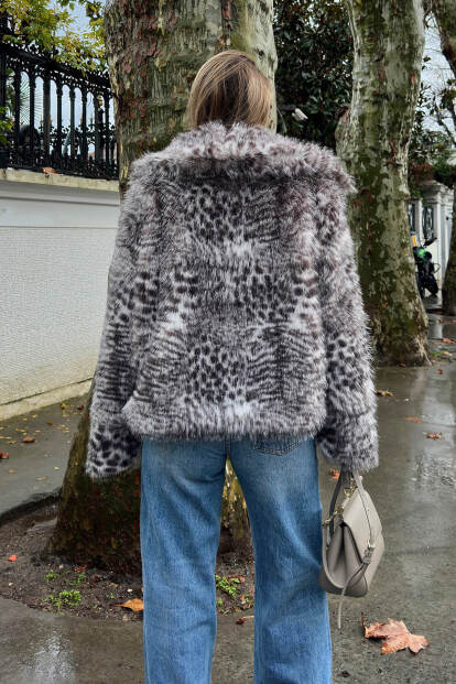 Gri Leopar Desen Kruvaze Yaka Kadın Peluş Kürk - 5