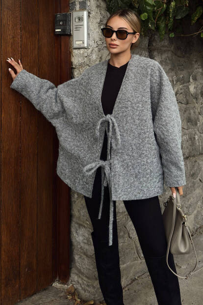 Gri Oversize Bağlama Detaylı Kadın Yün Kaşe Ceket - 1