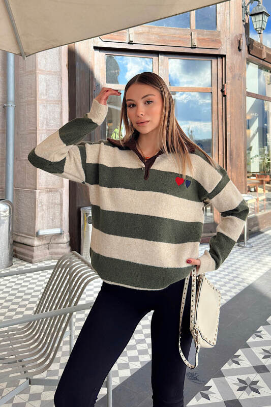 Haki Polo Yaka Garnili Kalın Çizgili Kalp Nakışlı Kadın Triko Kazak - SWİST (1)