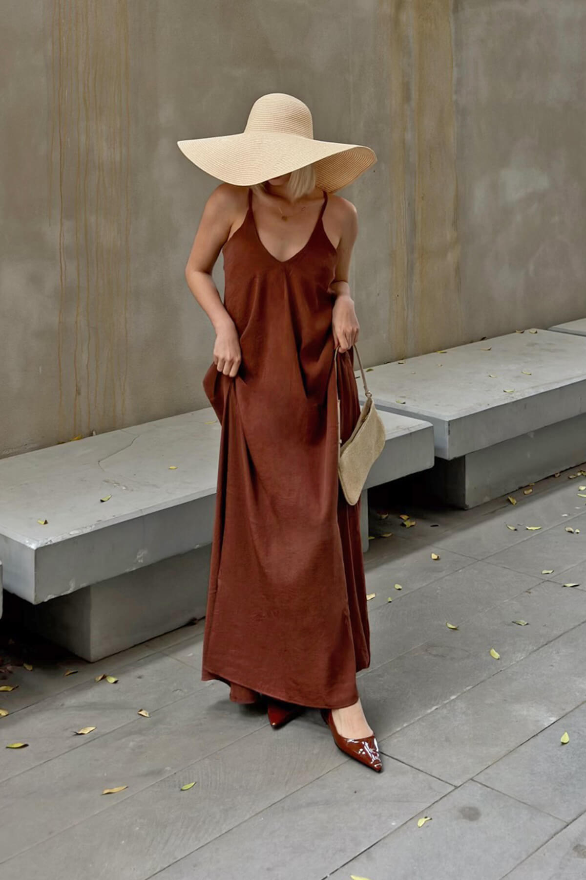 Kahverengi Askılı Relaxed Salaş Kadın Keten Midi Elbise - 3