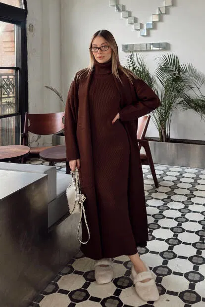 Kahverengi Balıkçı Yaka Sıfır Kol Midi Elbise-Hırka Kadın Triko Takım - 2