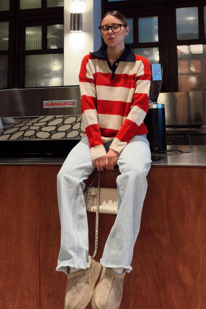 Kırmızı Polo Yaka Garnili Kalın Çizgili Kalp Nakışlı Kadın Triko Kazak - 3