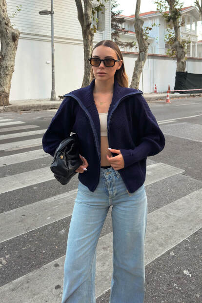 Lacivert Yulia Fermuarlı Yaka Kadın Triko Crop Hırka - 2