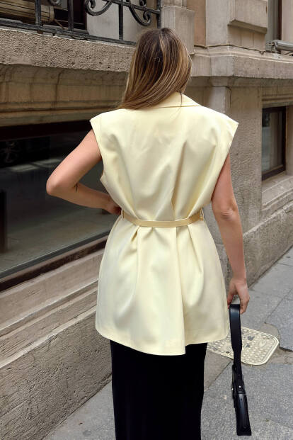 Sarı Kruvaze Vatkalı Kemerli Astarlı Oversize Kadın Blazer Yelek - 5