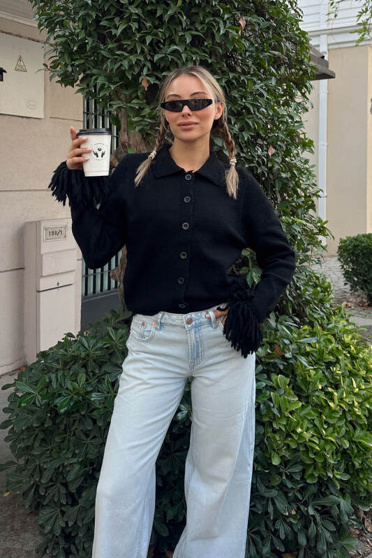 Siyah Kol Ucu Püskül Detay Polo Yaka Kadın Triko Hırka - SWİST (1)