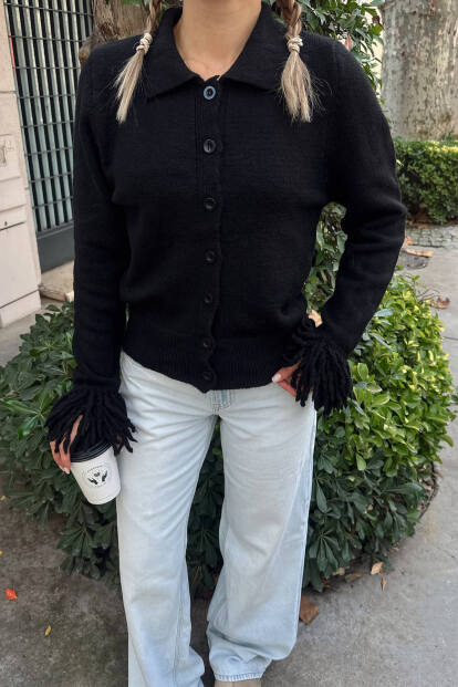 Siyah Kol Ucu Püskül Detay Polo Yaka Kadın Triko Hırka - 4