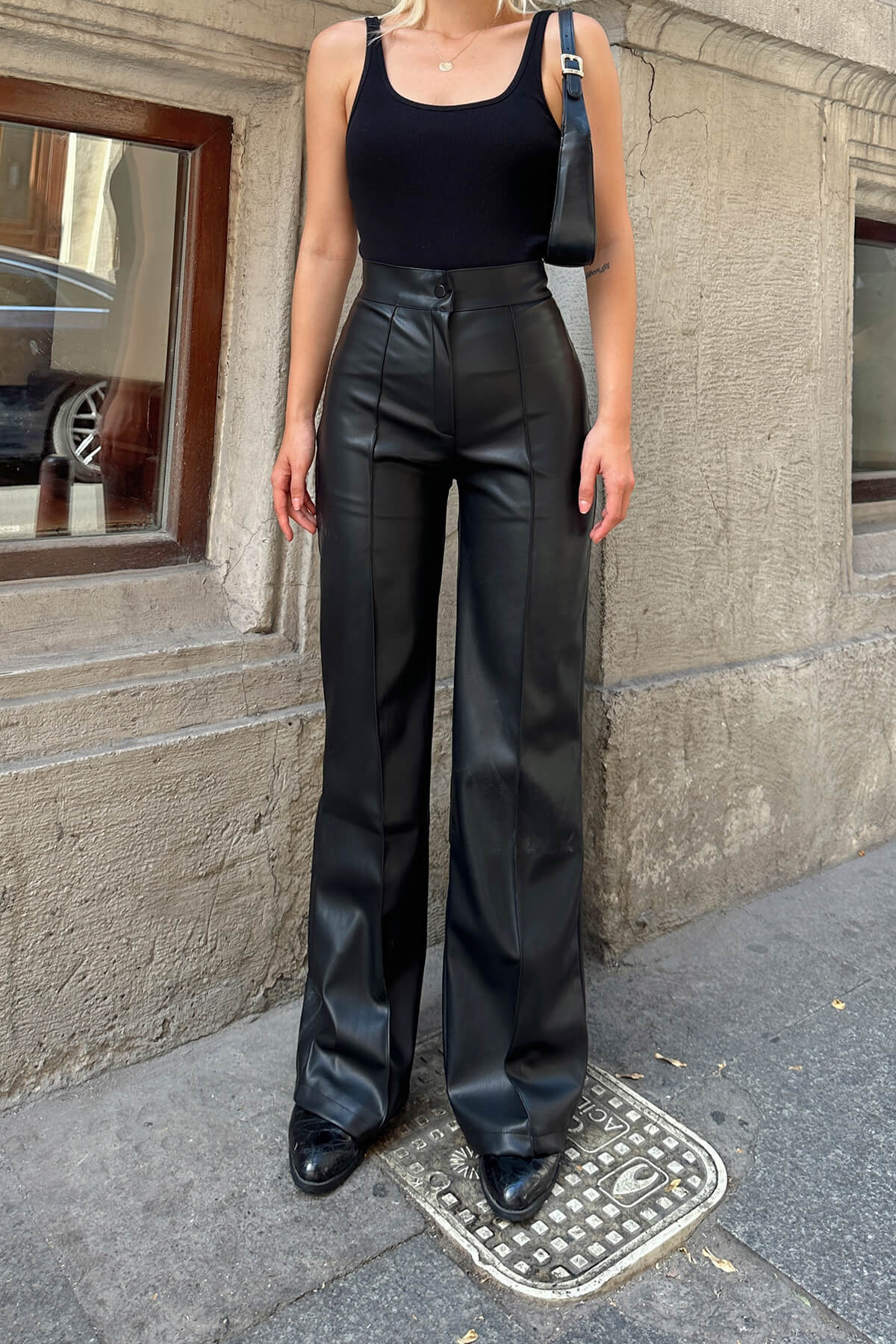 Siyah Leather Çimalı Yüksek Bel Geniş Paça Kadın Suni Deri Pantolon - 4