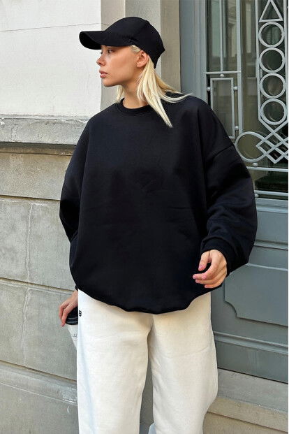 Siyah Oversize Basic Bisiklet Yaka İçi Polarlı Kadın Sweatshirt - 1