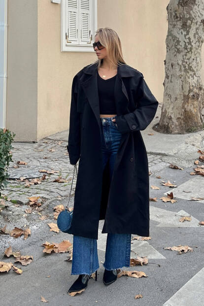 Siyah Oversize Kuşaklı Kruvaze Yaka Apoletli Kadın Midi Trençkot - 3