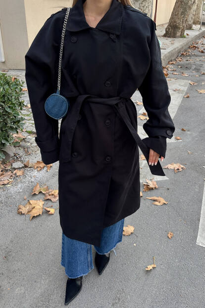 Siyah Oversize Kuşaklı Kruvaze Yaka Apoletli Kadın Midi Trençkot - 4