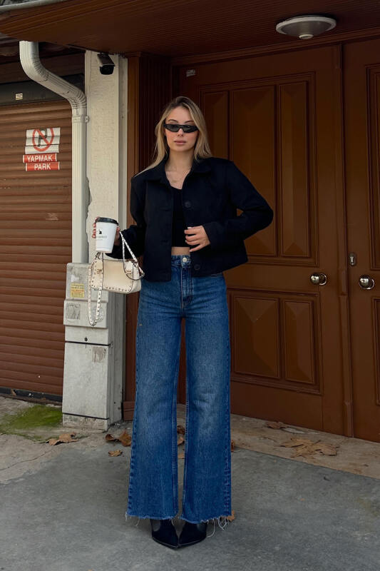 Siyah Süet Polo Yaka Düğme Kapamalı Kadın Crop Mont - SWİST (1)